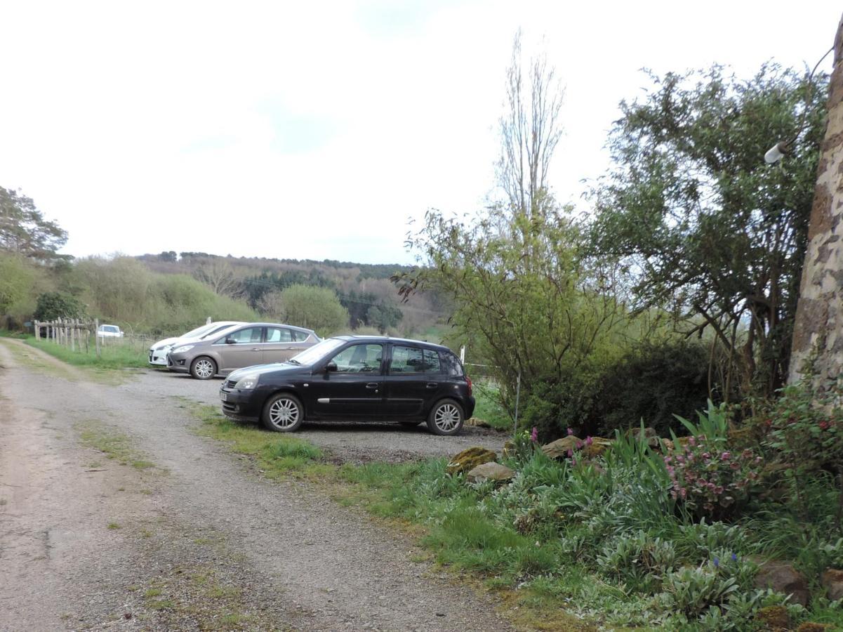 Le Clos Fleuri Ségrie Exteriör bild