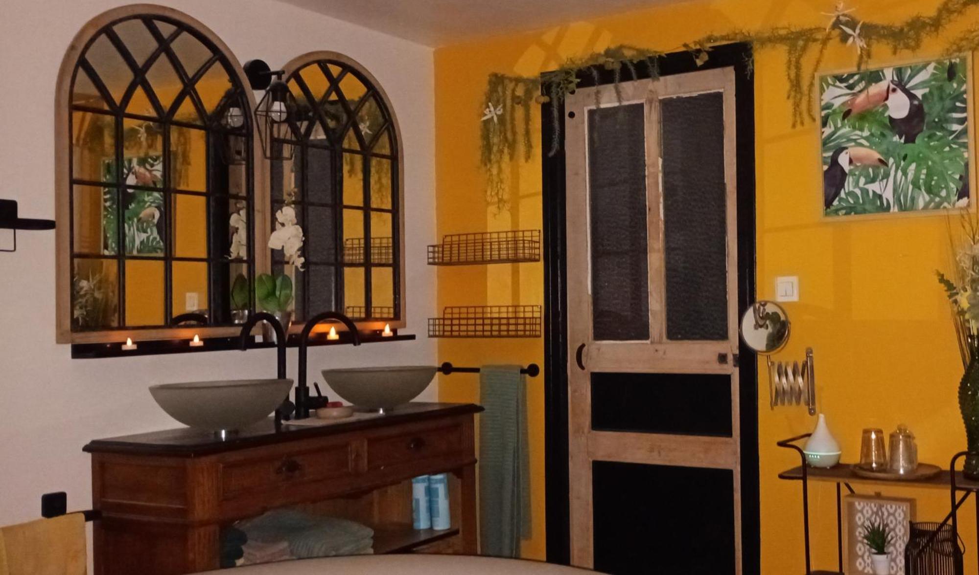 Le Clos Fleuri Ségrie Exteriör bild